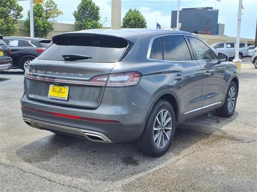2022 Lincoln Nautilus Standard