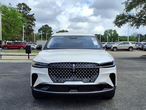 White Platinum Clearcoat Metallic 2026 Lincoln Nautilus Premiere