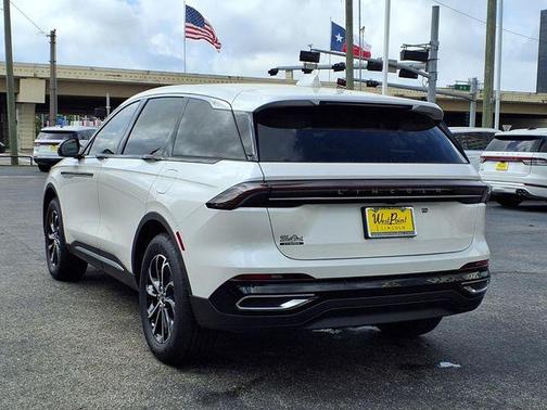 White Platinum Clearcoat Metallic 2026 Lincoln Nautilus Premiere