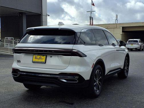 White Platinum Clearcoat Metallic 2026 Lincoln Nautilus Premiere