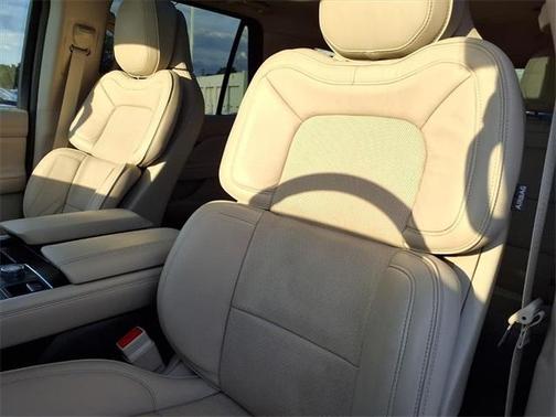2019 Lincoln Navigator Select