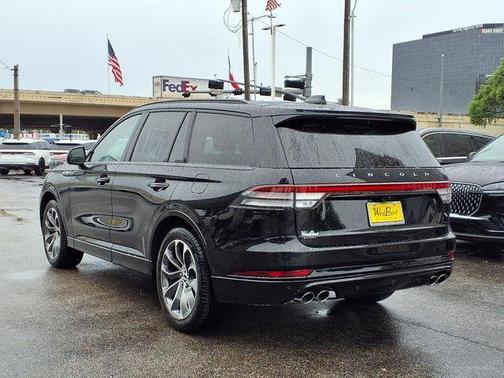 Black Metallic 2026 Lincoln Aviator Premiere