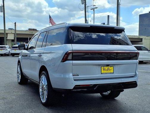 Crystal White 2026 Lincoln Navigator Black Label