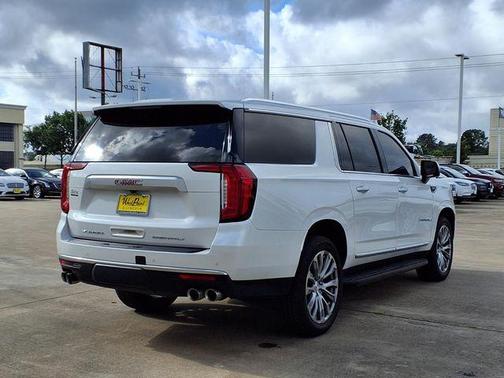 White Frost 2021 GMC Yukon XL Denali