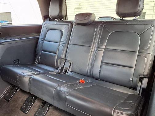 Pristine White 2022 Lincoln Navigator Reserve