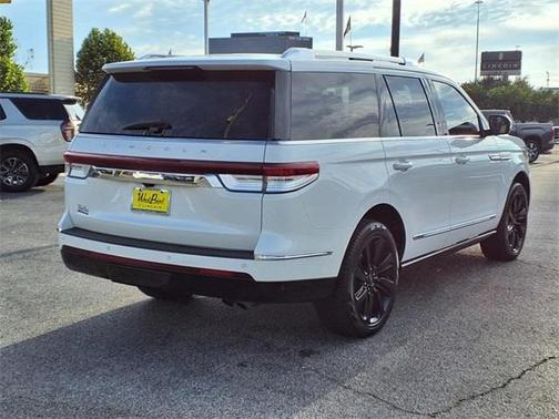 2023 Lincoln Navigator Reserve