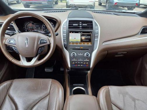 White Platinum Clearcoat Metallic 2018 Lincoln MKC Reserve