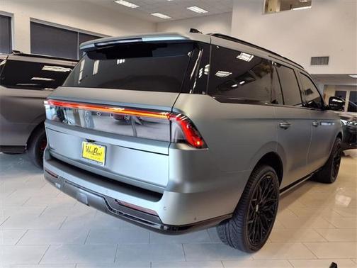 2025 Lincoln Navigator Reserve