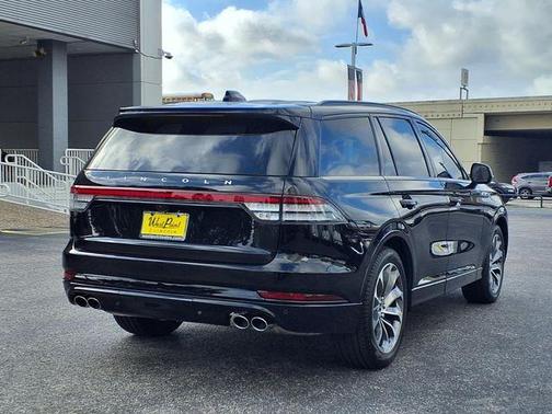 Black 2026 Lincoln Aviator Premiere