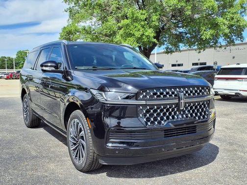 Black Metallic 2026 Lincoln Navigator L Black Label