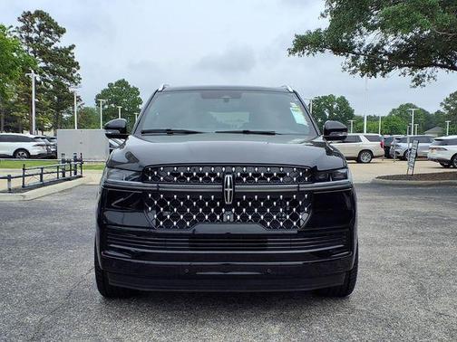 Black Metallic 2026 Lincoln Navigator L Black Label