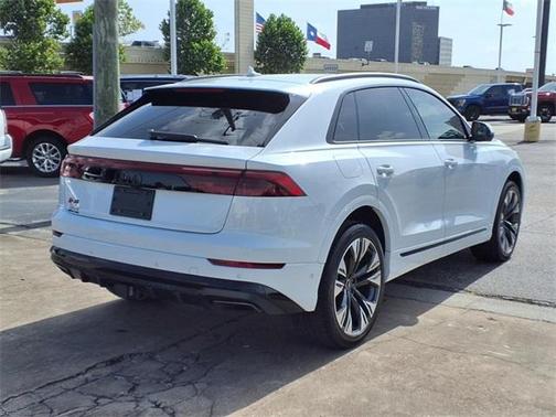 2024 Audi Q8 55 Premium