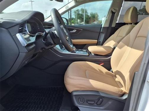 2024 Audi Q8 55 Premium