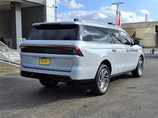 2025 Lincoln Navigator L Reserve