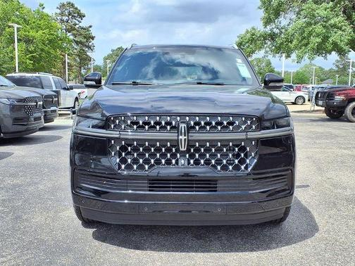 Black 2026 Lincoln Navigator L Black Label