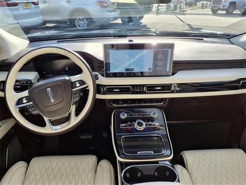 2023 Lincoln Nautilus Black Label