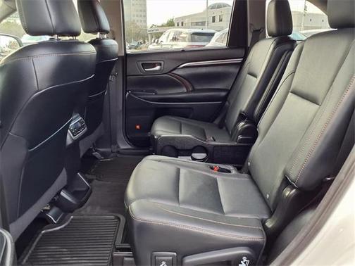 2015 Toyota Highlander Limited Platinum