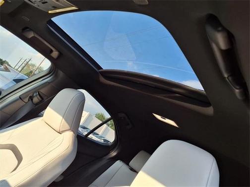 2024 Lexus UX 250h Premium