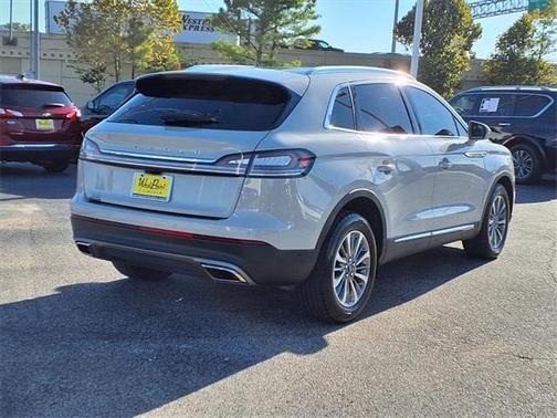 2022 Lincoln Nautilus Reserve