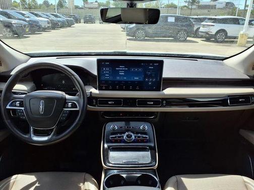 2021 Lincoln Nautilus Reserve