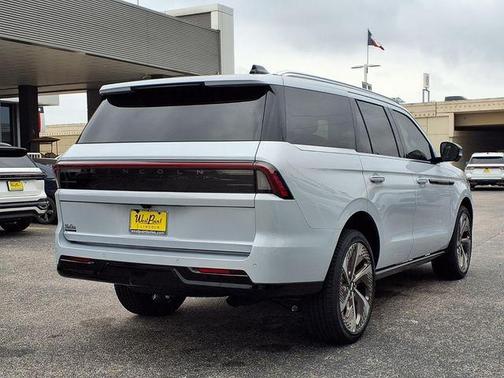 White 2026 Lincoln Navigator Black Label