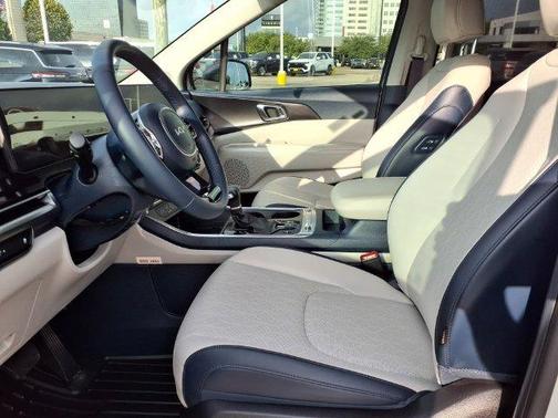 Ivory 2026 Kia Carnival SX