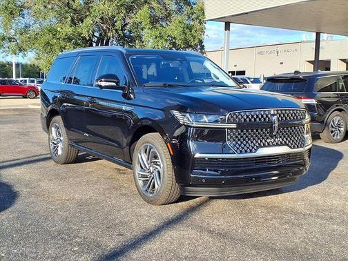 Black Metallic 2025 Lincoln Navigator Reserve