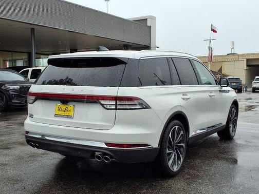 White Metallic 2026 Lincoln Aviator Reserve RWD