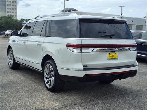 2022 Lincoln Navigator L Reserve