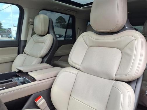 2022 Lincoln Navigator L Reserve