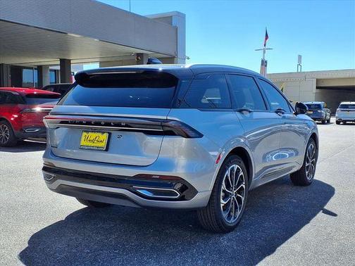 Radiance Metallic 2026 Lincoln Nautilus Reserve