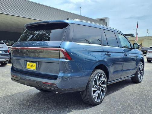 Blue Metallic 2027 Lincoln Navigator Reserve