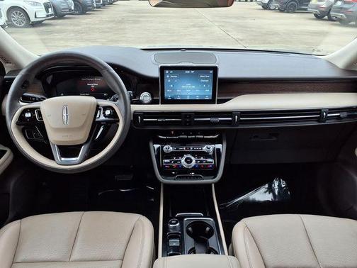 Pearl Metallic 2022 Lincoln Corsair Reserve