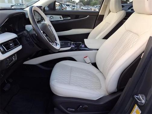 2022 Lincoln Nautilus Black Label