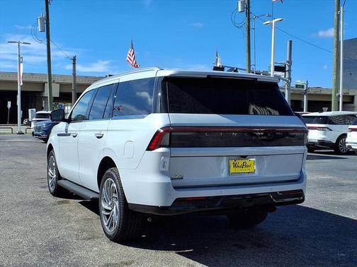 Crystal White 2026 Lincoln Navigator Premiere