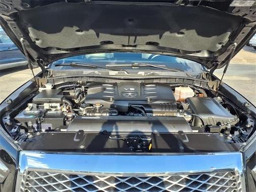 2022 INFINITI QX80 Luxe