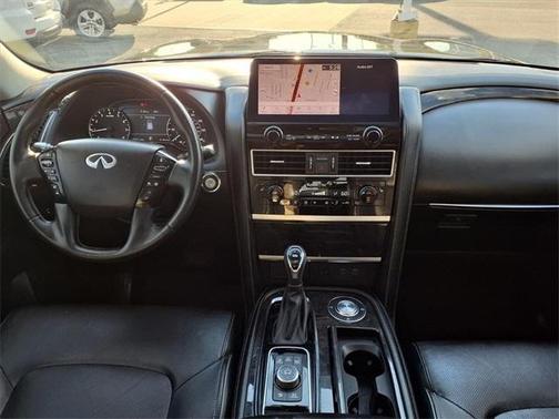 2022 INFINITI QX80 Luxe