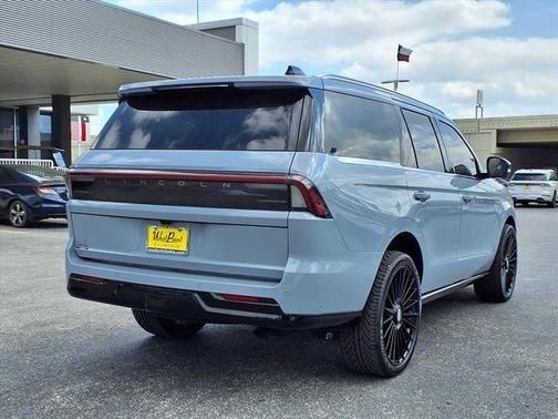 Gray Mist 2025 Lincoln Navigator Reserve