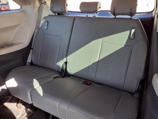 2022 Toyota Sienna Limited