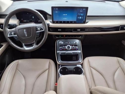 2022 Lincoln Nautilus Standard