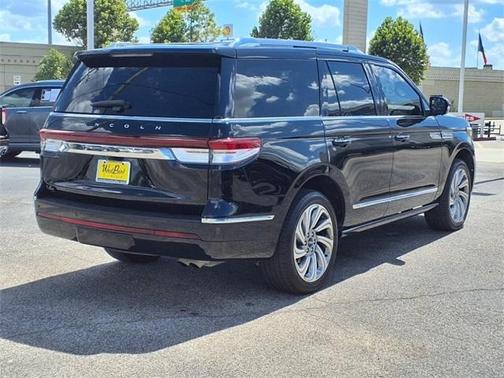 2022 Lincoln Navigator Reserve