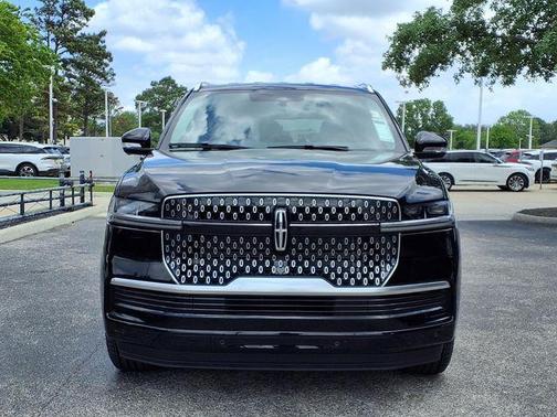 Black 2026 Lincoln Navigator L Premiere