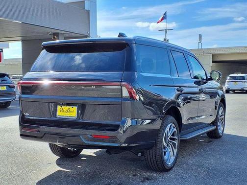 Starlight 2026 Lincoln Navigator Premiere