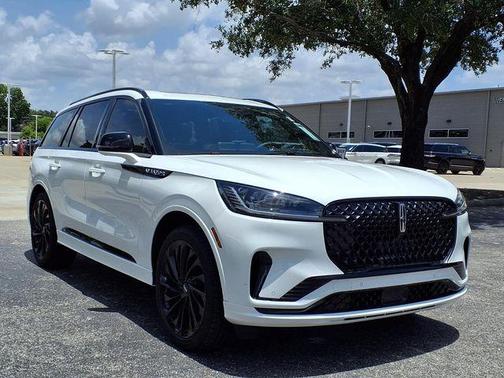 White Metallic 2026 Lincoln Aviator Reserve RWD