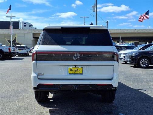White Metallic 2026 Lincoln Navigator Reserve