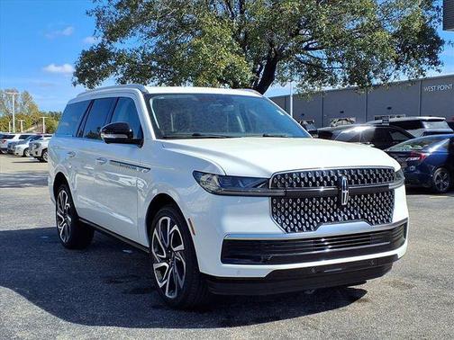 White Metallic 2026 Lincoln Navigator Reserve