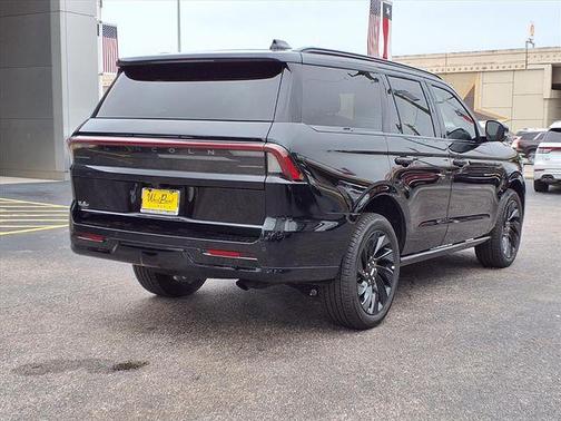 Black Metallic 2025 Lincoln Navigator Reserve