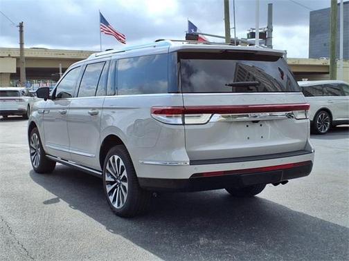 2024 Lincoln Navigator L Reserve