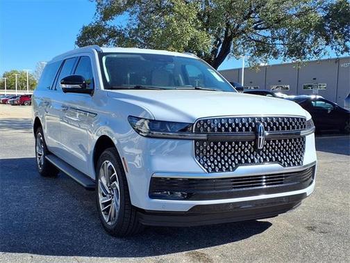 2026 Lincoln Navigator L Premiere