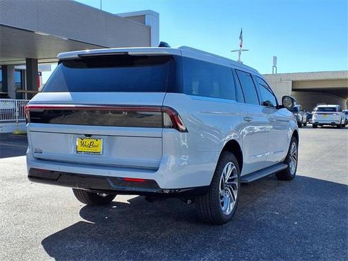 2026 Lincoln Navigator L Premiere